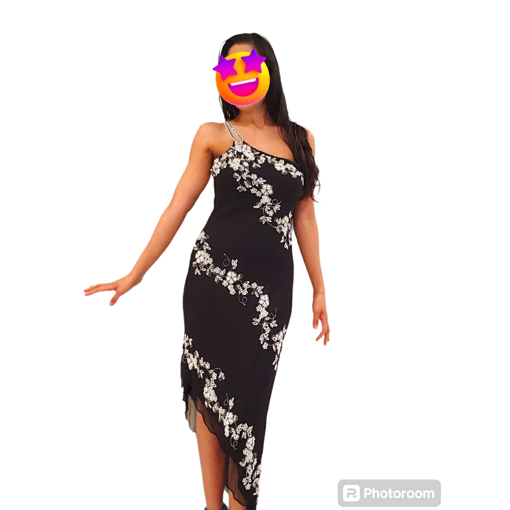 Cache Black/White beaded cocktail dress Size 8